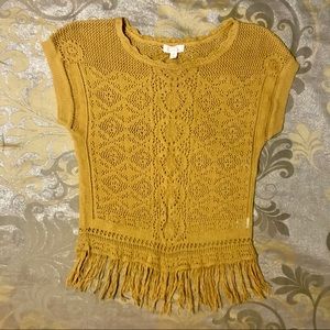 Gold crochet top w fringe